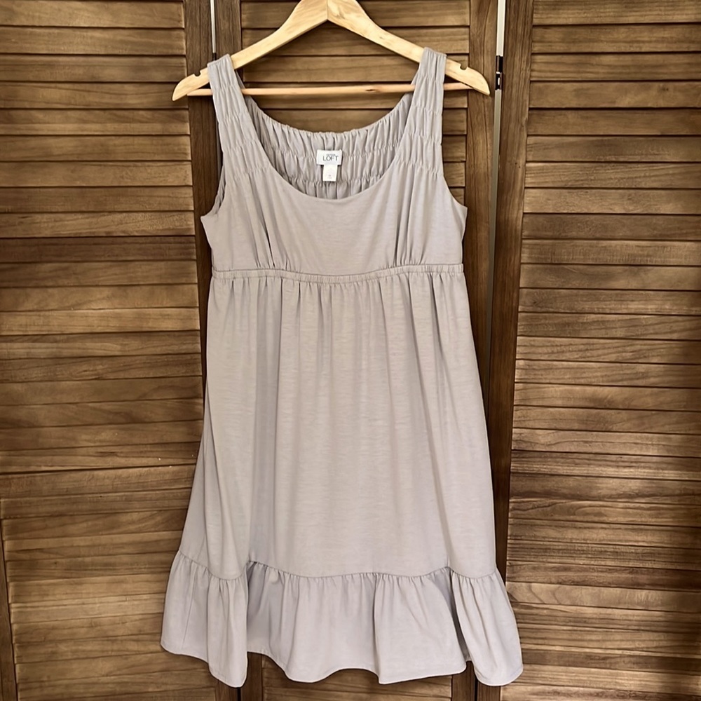 Ann Taylor Loft sleeveless dress size M
